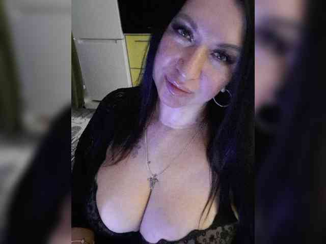 Nikoletta25 webcam