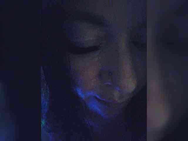 Nikoletta25 webcam