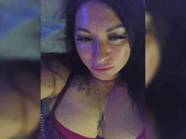 Nikoletta25 webcam