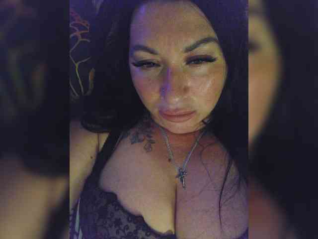 Nikoletta25 webcam
