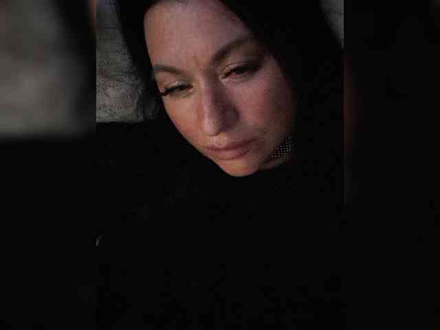 Nikoletta25 webcam
