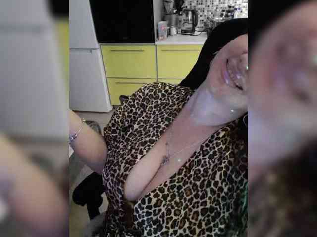 Nikoletta25 webcam