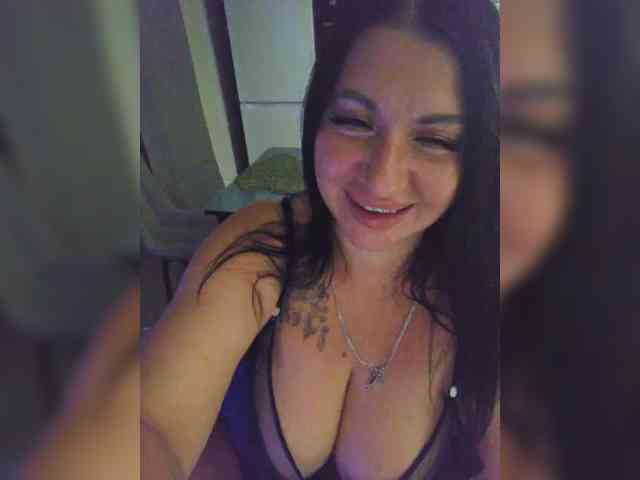 Nikoletta25 webcam