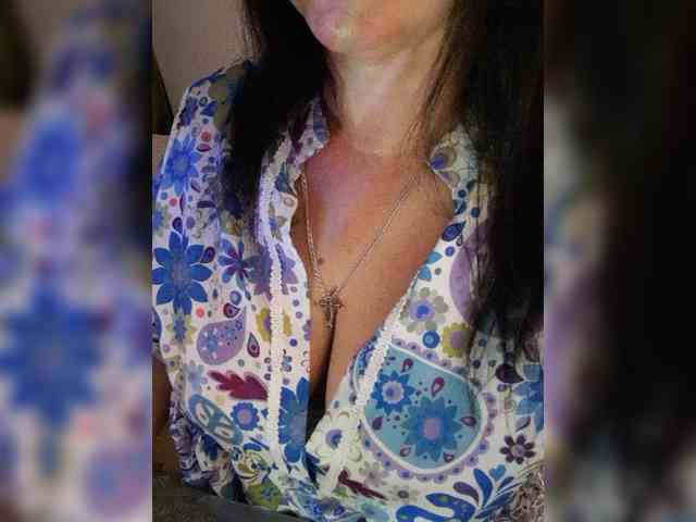 Nikoletta25 webcam