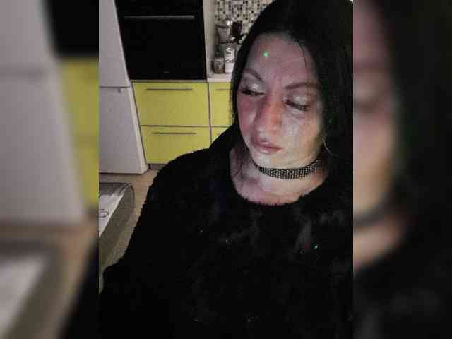 Nikoletta25 webcam