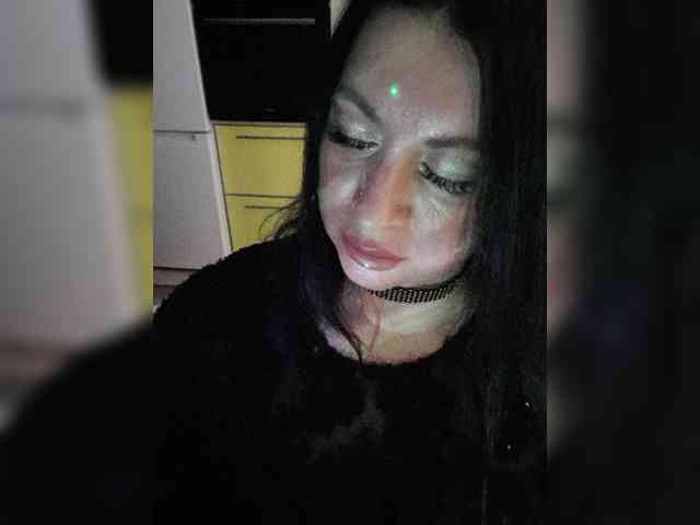 Nikoletta25 webcam