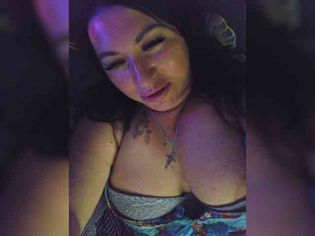 Nikoletta25 webcam