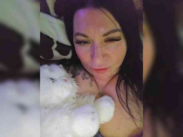 Nikoletta25 webcam