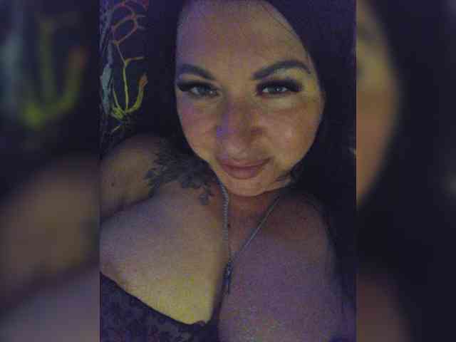 Nikoletta25 webcam