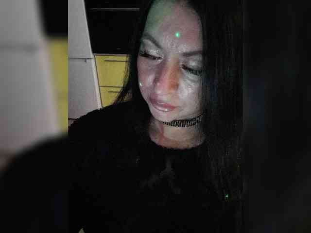 Nikoletta25 webcam