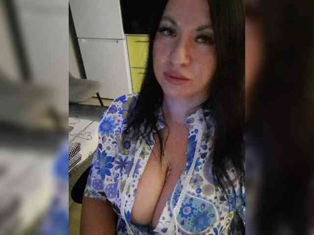 Nikoletta25 webcam