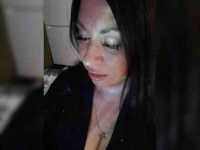 Nikoletta25 webcam