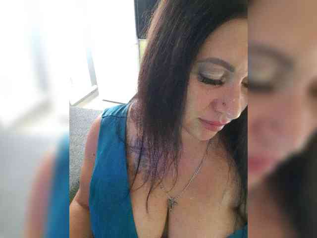Nikoletta25 webcam