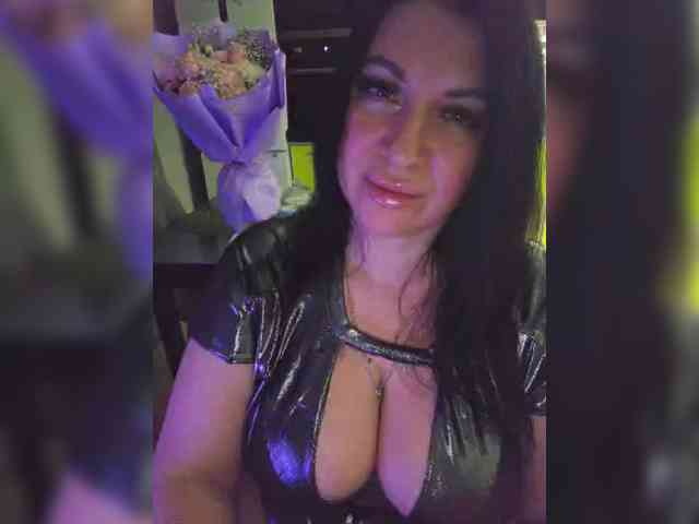 Nikoletta25 Live Webcam on BongaCams