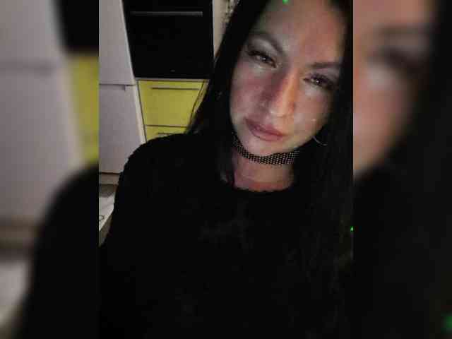 Nikoletta25 webcam