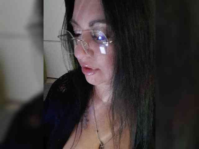 Nikoletta25 webcam
