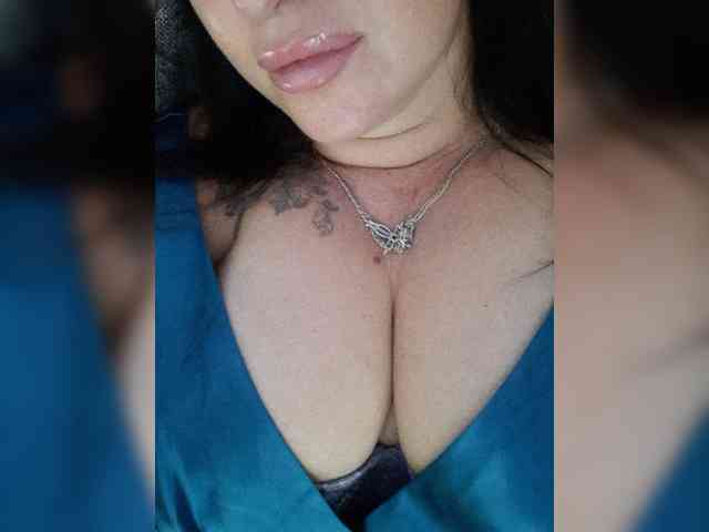 Nikoletta25 webcam