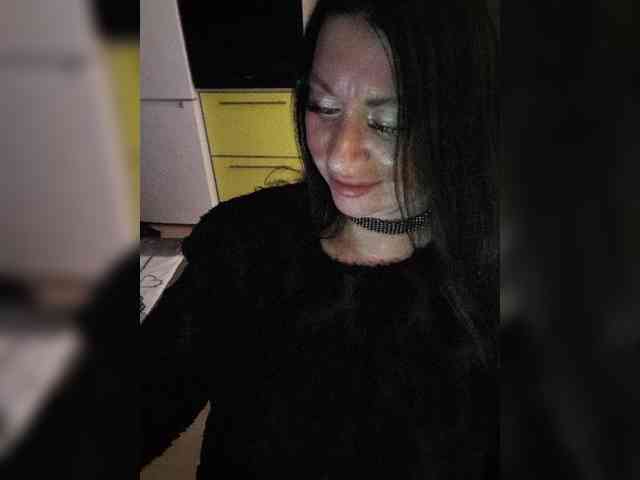 Nikoletta25 webcam