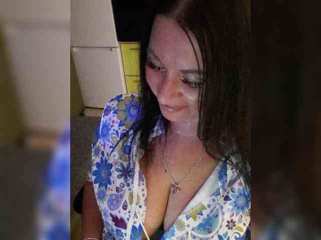 Nikoletta25 webcam