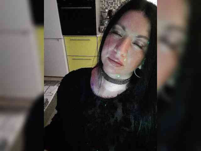 Nikoletta25 webcam