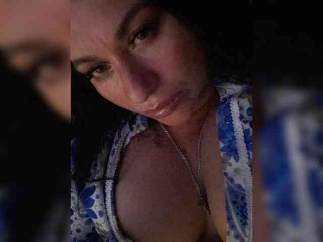 Nikoletta25 webcam
