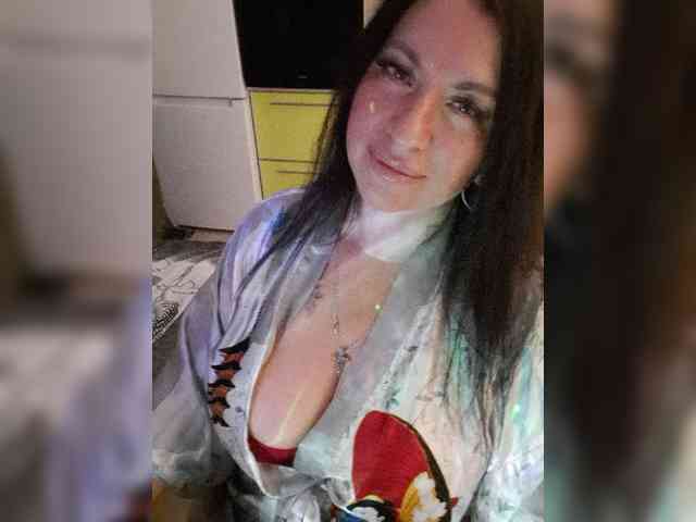 Nikoletta25 webcam