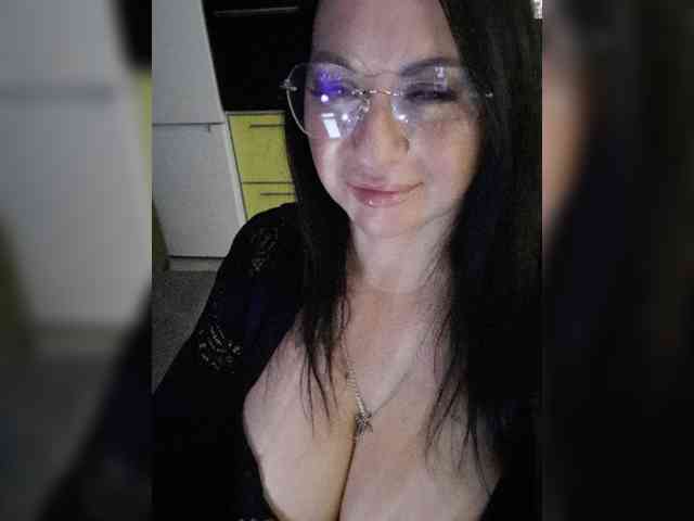 Nikoletta25