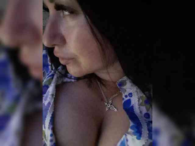 Nikoletta25 webcam