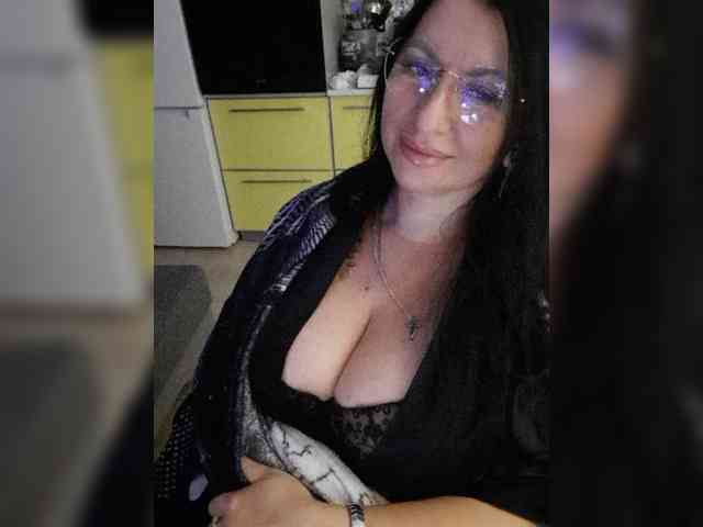 Nikoletta25 webcam