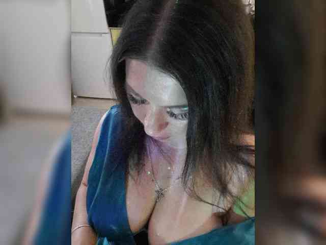 Nikoletta25 webcam
