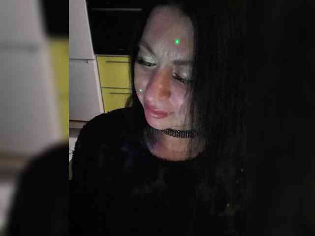 Nikoletta25 webcam