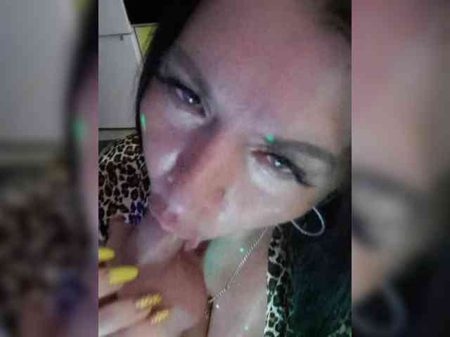 Nikoletta25 webcam