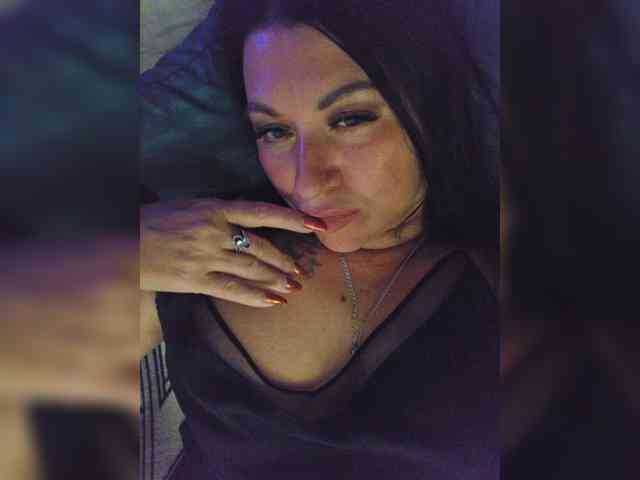 Nikoletta25 webcam