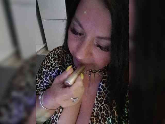 Nikoletta25 webcam