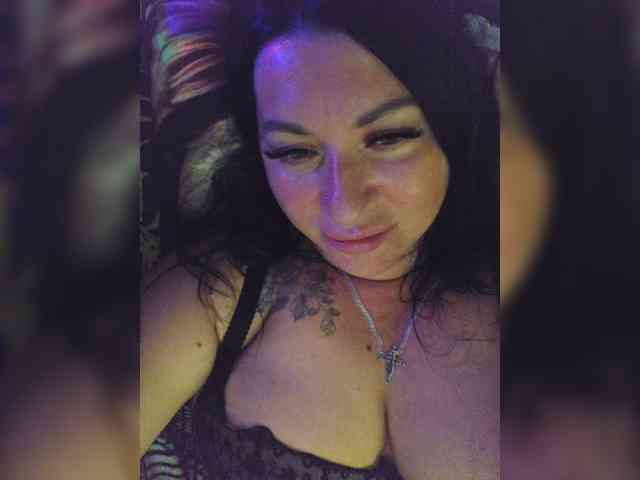 Nikoletta25 webcam
