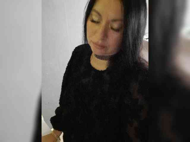 Nikoletta25 webcam