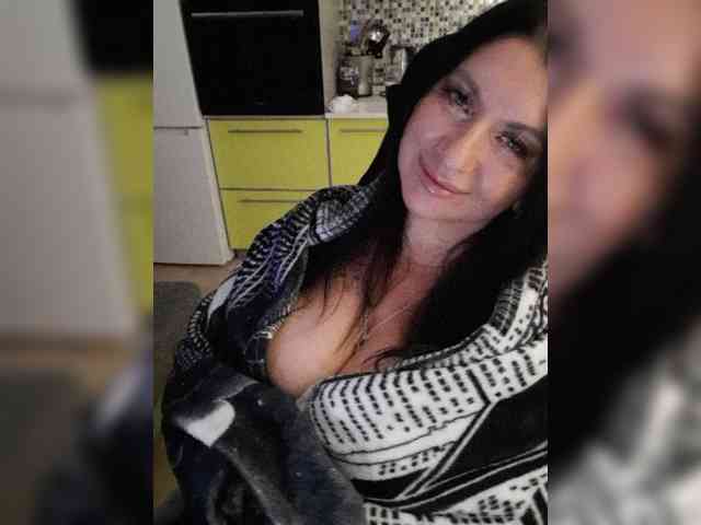 Nikoletta25 webcam