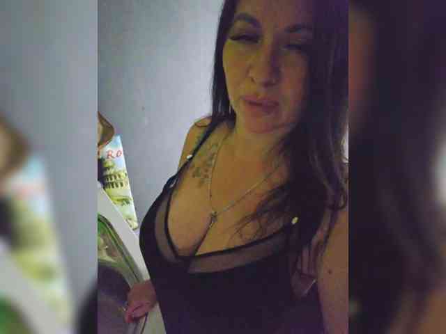 Nikoletta25 webcam