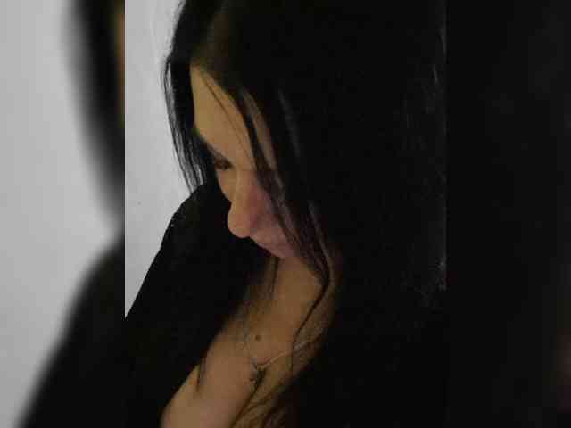 Nikoletta25 webcam