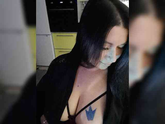 Nikoletta25 webcam