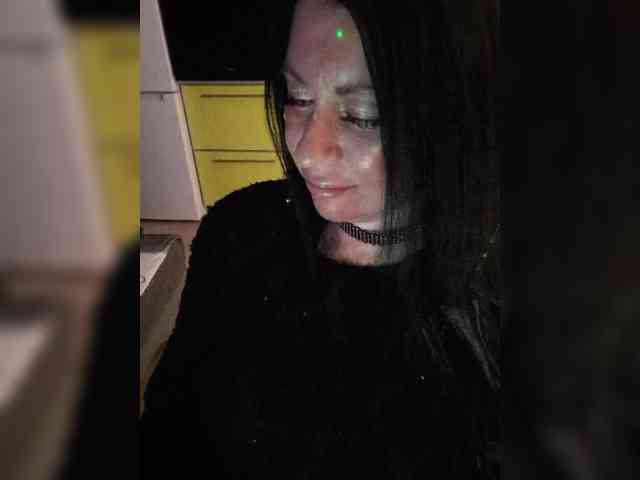 Nikoletta25 webcam