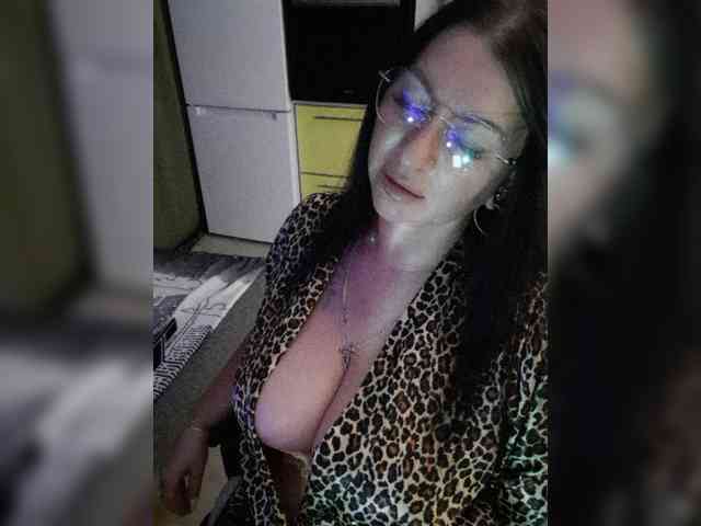 Nikoletta25 webcam
