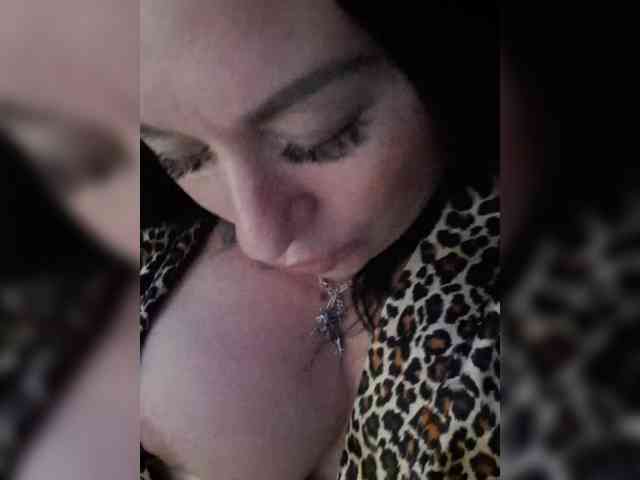 Nikoletta25 webcam