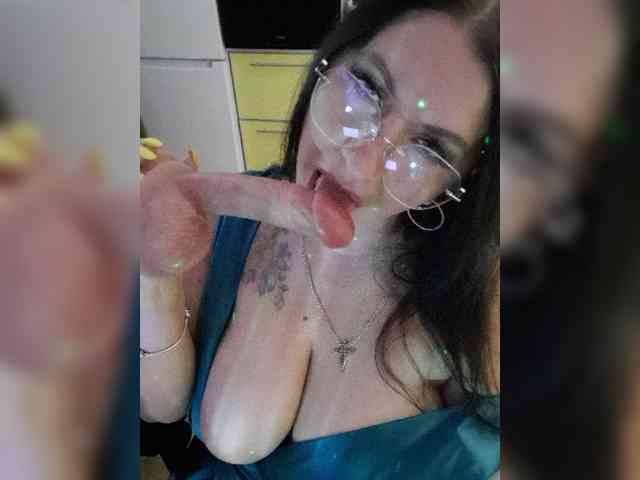 Nikoletta25 webcam