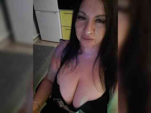 Nikoletta25 webcam