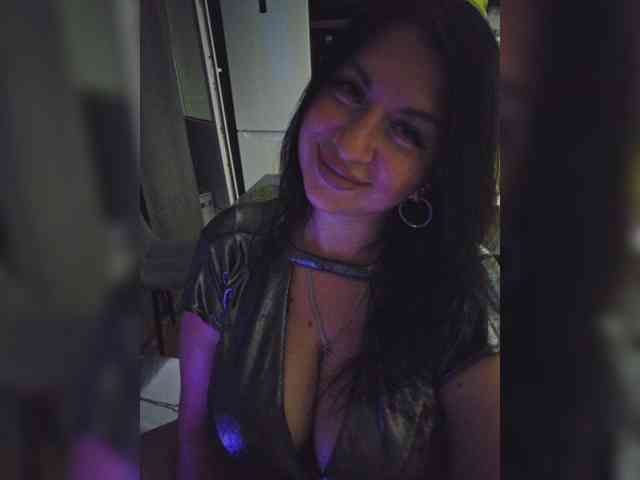 Nikoletta25 webcam