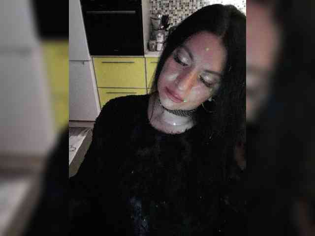 Nikoletta25 webcam