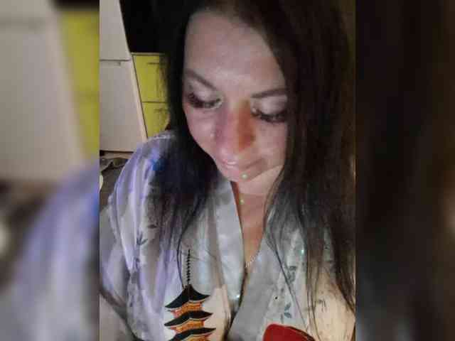 Nikoletta25 Live Webcam on BongaCams