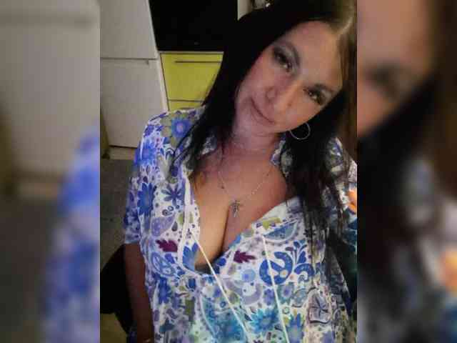 Nikoletta25 webcam