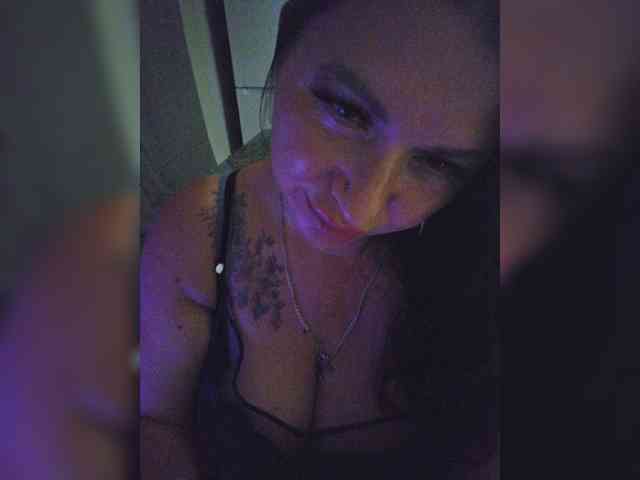 Nikoletta25 webcam